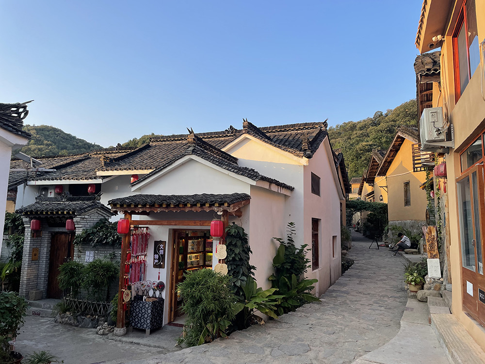 河南新县田铺大湾发展乡村游,有村民投六七万元做民宿一年回本_腾讯