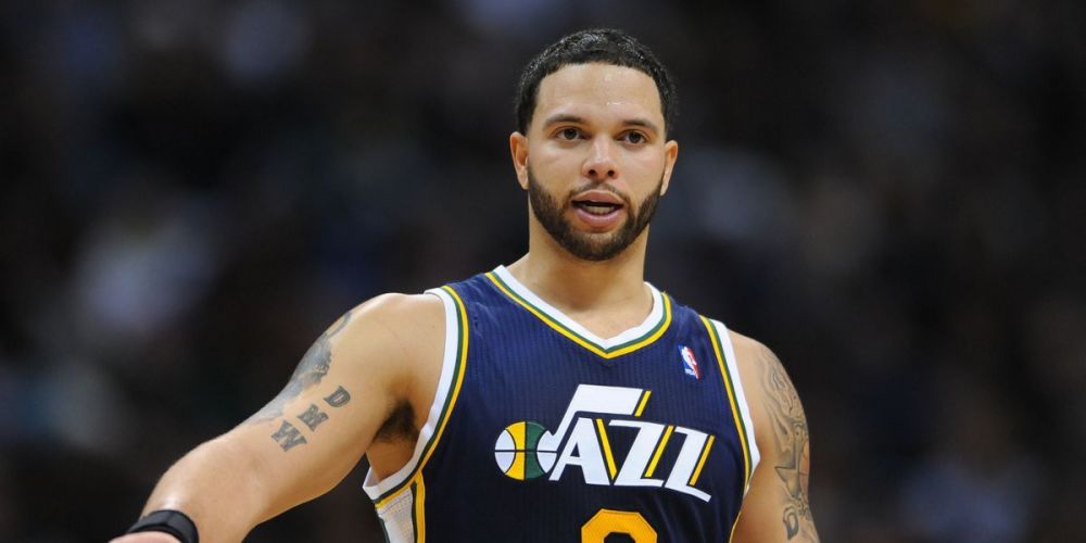 爵士为啥疯狂囤积首轮签?德隆道出实情:没有球星愿意来犹他_腾讯新闻