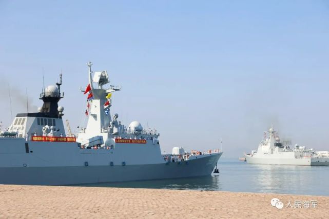 包括導彈驅逐艦淮南艦,導彈護衛艦日照艦和綜合補給艦可可西里湖艦,攜