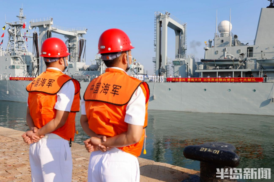 湖艦可可西里湖艦,舷號903,是我國自行設計建造的新型遠洋綜合補給艦