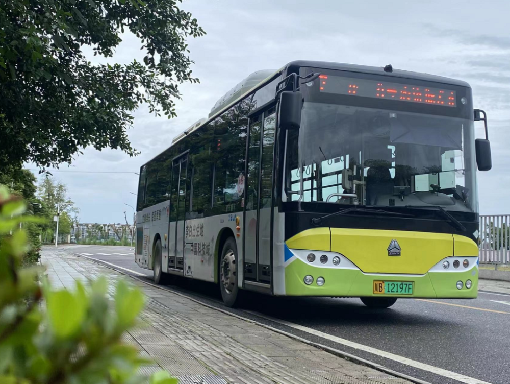 绵阳公交出行每年减少碳排放3万余吨 你贡献了多少?