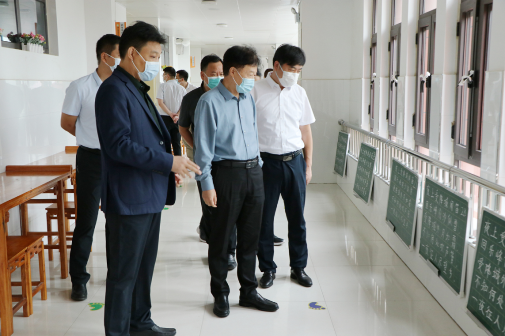 孙建功调研郑东新区基础教育集团化办学工作