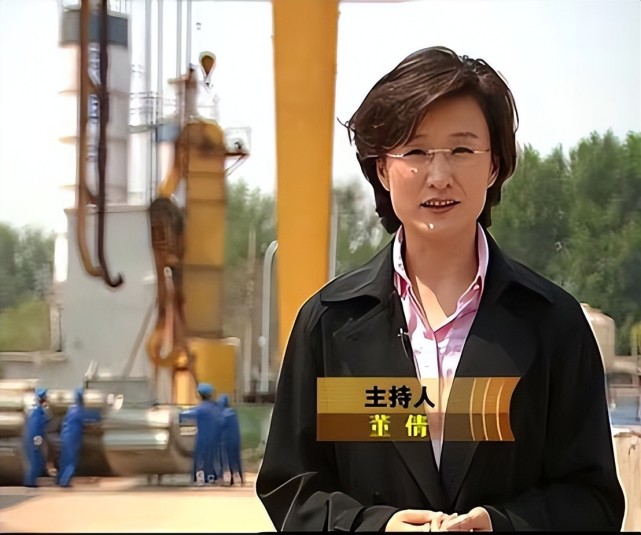 从央视名嘴沦为"全民公敌",被骂滚出主持界的董倩,做错了什么