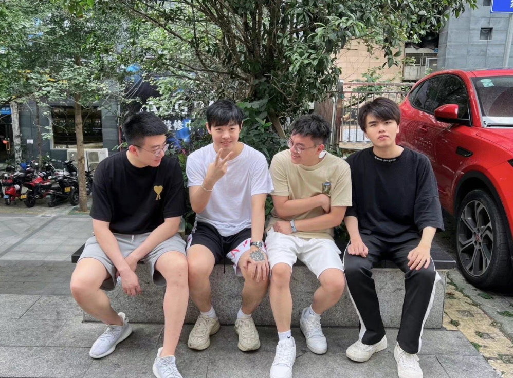 绝地辅助网 LWX也开始了 超话群怒怼CP粉别恶心自己朋友 这次两头两头喊打