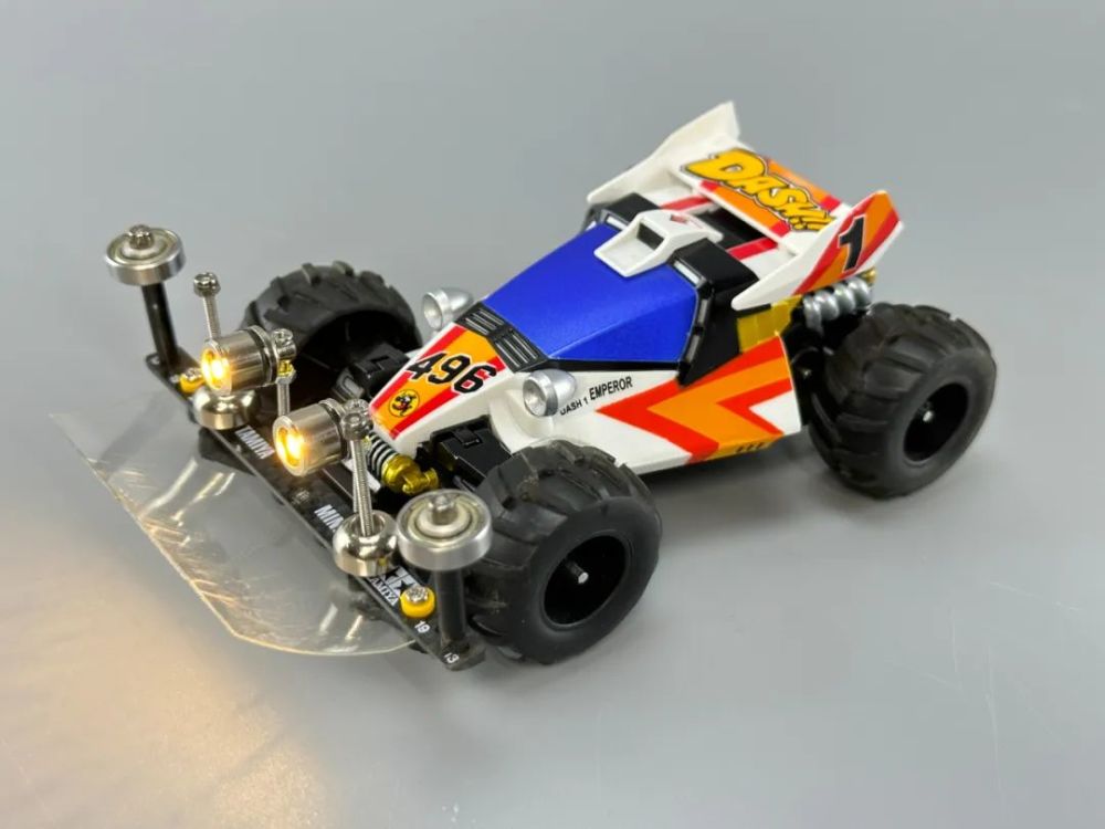 在户外玩四驱车天皇巨星,最后居然翻车了?_腾讯新闻