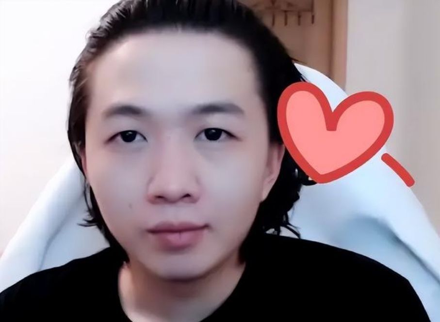 吕德华深夜被狙击?一晚遭受五次举报,直接下播调整情绪_腾讯新闻