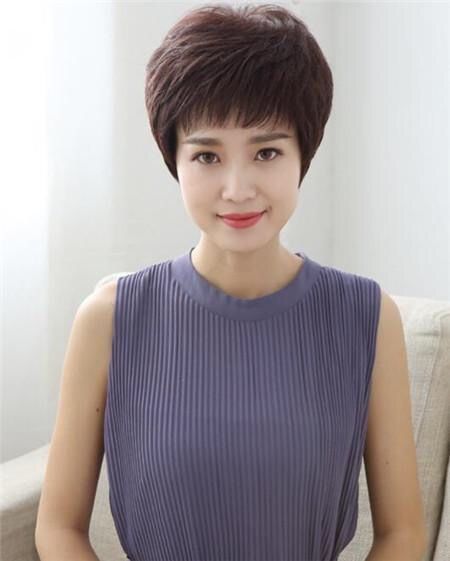 中年女人"发型决定气质",4种发型尽量避开,不是扮嫩就是显老插图6