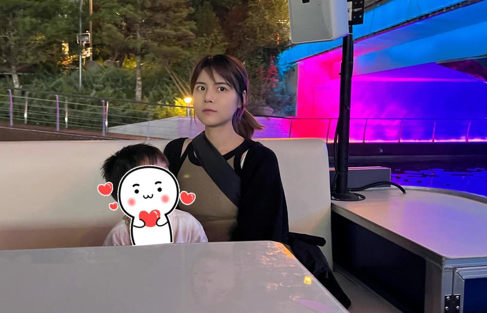 未了,今日(23)凌晨时分,廖语辰哄娃入睡后又更新