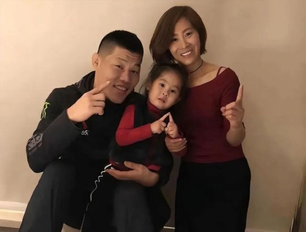 李景亮老婆妻子图片