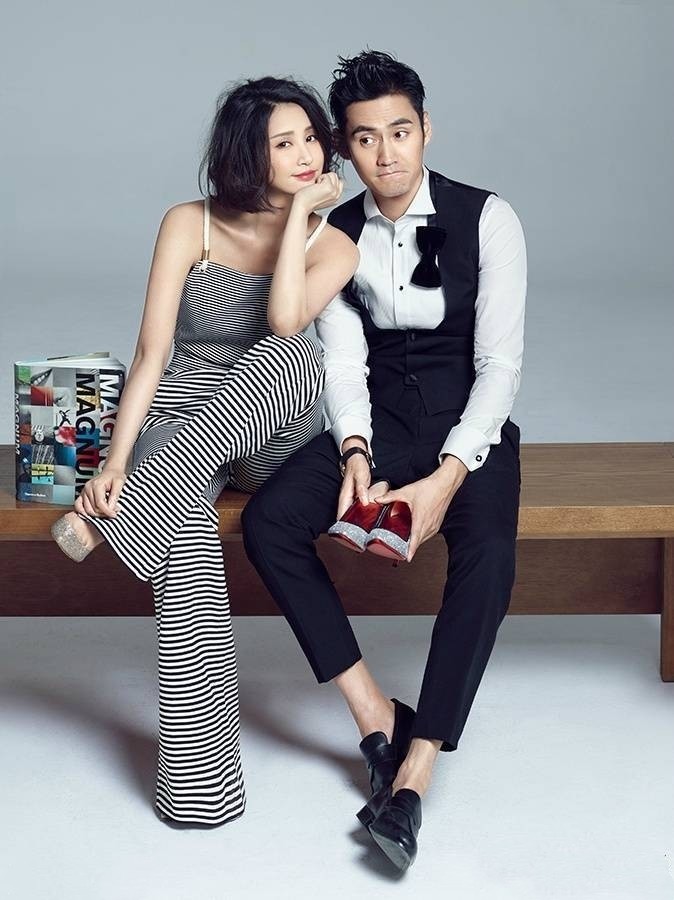 袁弘晒一家三口游迪士尼,向妻子索吻,张歆艺素颜出镜黑眼圈抢镜_腾讯