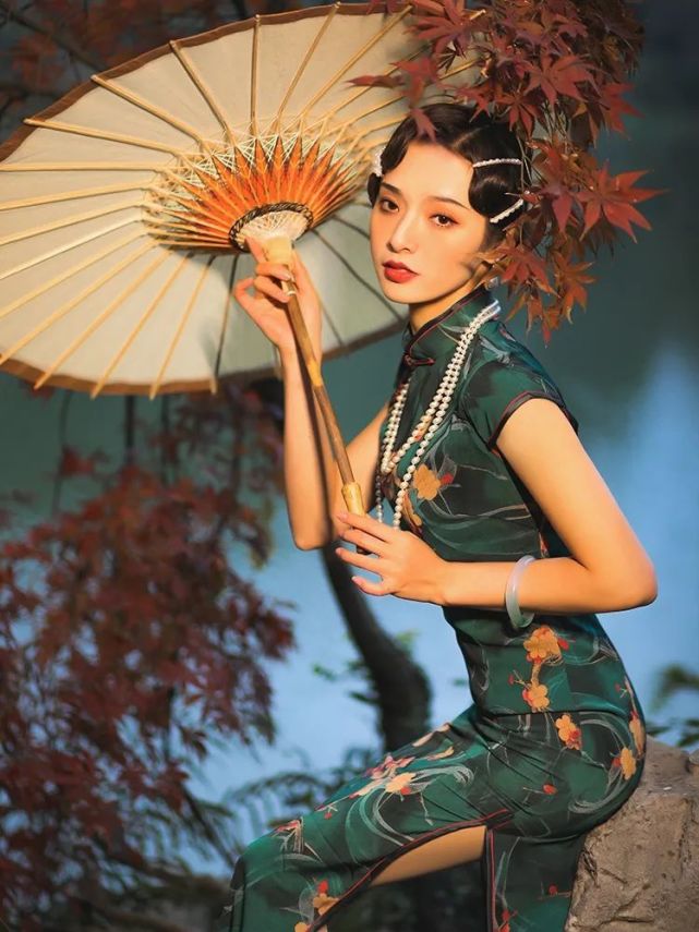 解读几张高贵,优雅的坐姿旗袍照,你有收获吗?