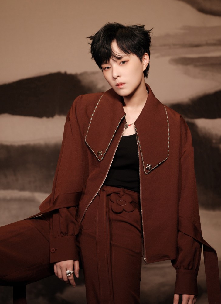 sunnee杨芸晴第三张个人专辑氛围伤感情歌〈窃〉今日上线