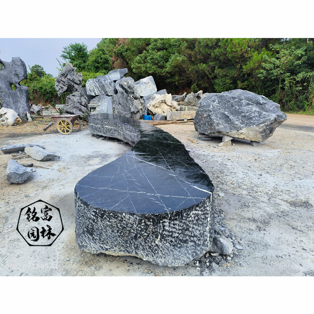 黑山石加工场地 黑山石一块块成品加工原石 黑山石市场 腾讯新闻