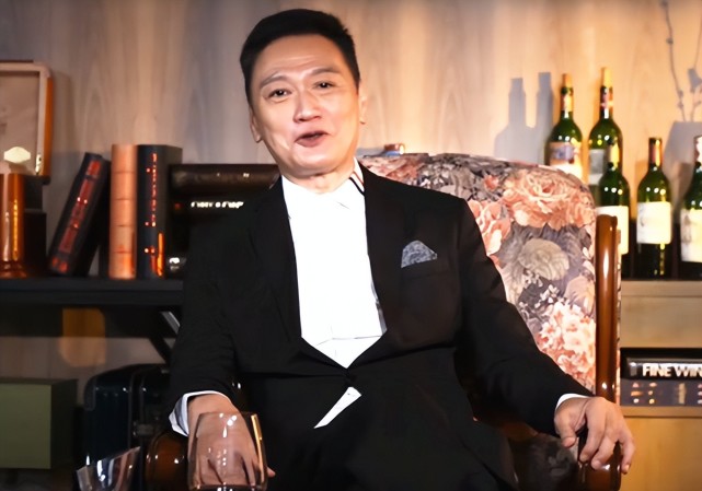 陶大宇精神好,吴启明消瘦疾病缠身