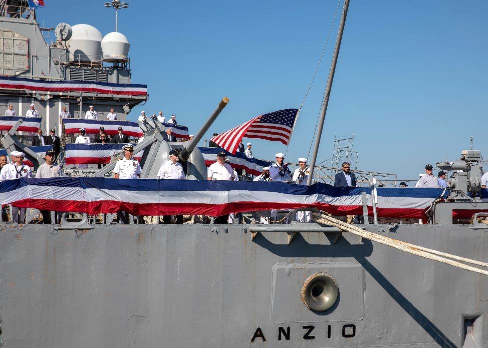 美国海军“安齐奥”号巡洋舰退役本月内还将再退役两艘