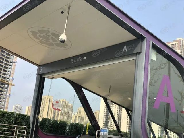 目周边目前分布有地铁怡心湖站,电子科大科技园站,华府大道物联路口站