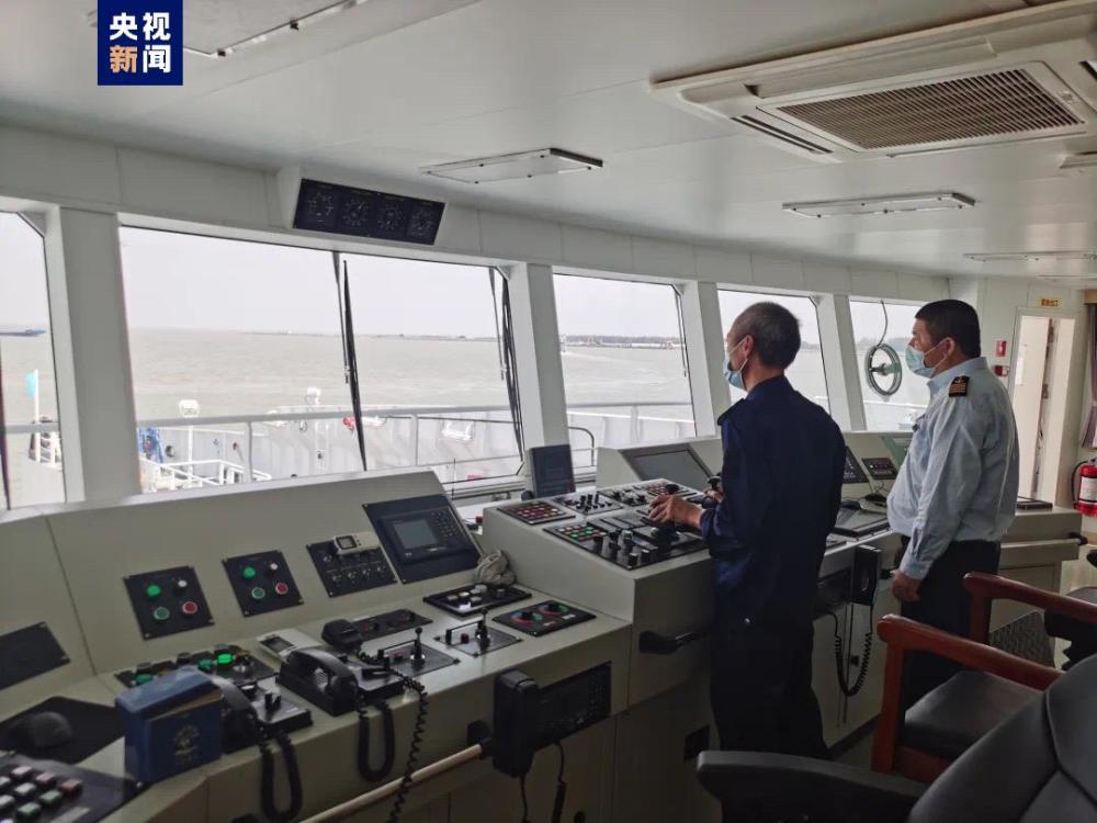 世界首艘纯超级电容动力渡轮抵达上海崇明晚风心里吹
