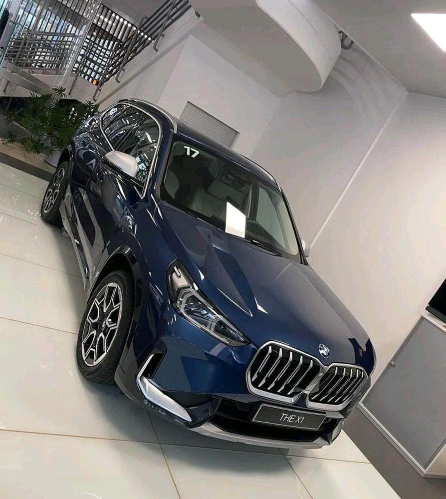 新版"宝马x1"实车曝光,气场不输x7,标配2.0t混动 四驱!_腾讯新闻