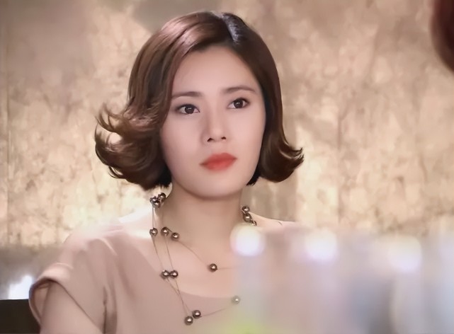 秋瓷炫新剧一集领盒饭,这部韩剧揭开了韩国财阀的秘密