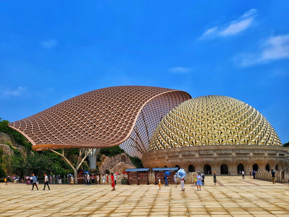 佛顶宫巨型莲花托起摩尼穹顶非常辉煌壮观