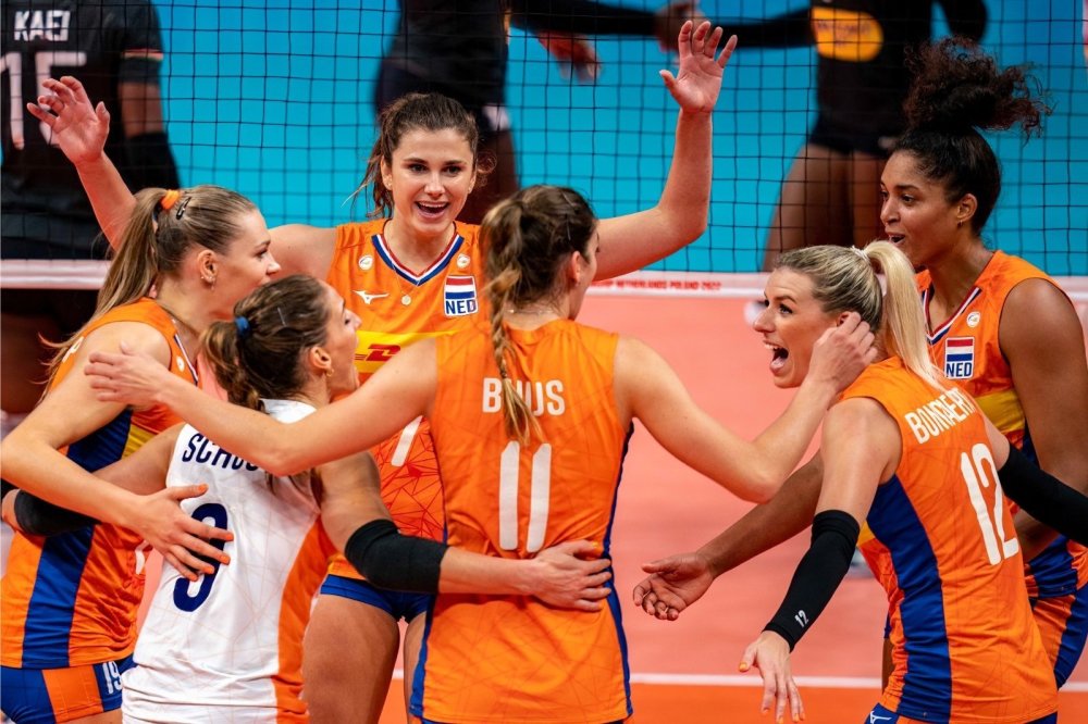 女排世锦赛荷兰赛区揭幕战荷兰30轻取肯尼亚王子凌担任二裁