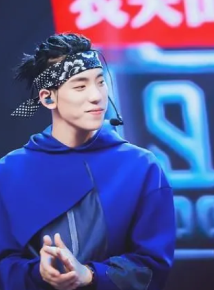 王子异疑似整容撞脸众多明星,辨识度一下没了_腾讯新闻