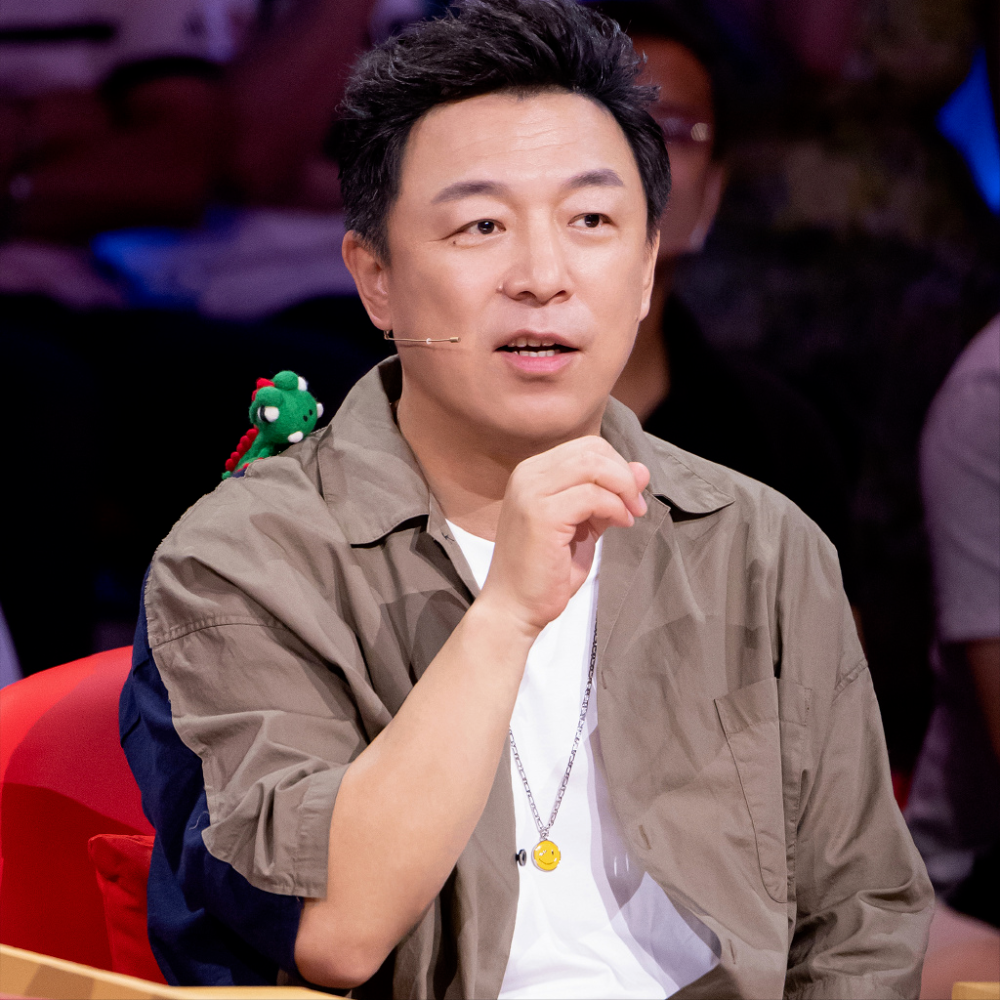 黄渤喊话于和伟"谢谢你全家",李诞说自己的最近的情感用一个词形容是"