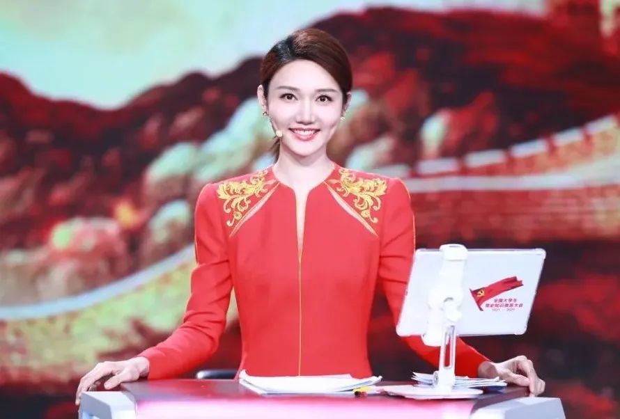 郴州籍中央广播电视总台主持人龙洋被授予全国青年岗位能手称号