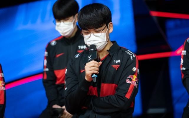 太有自信了t1小吕布只要努力准备我们可以冲击s12世界冠军