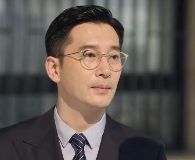 《底线》8位配角:黄小蕾奔放,吴恙惊艳,翟万臣大气