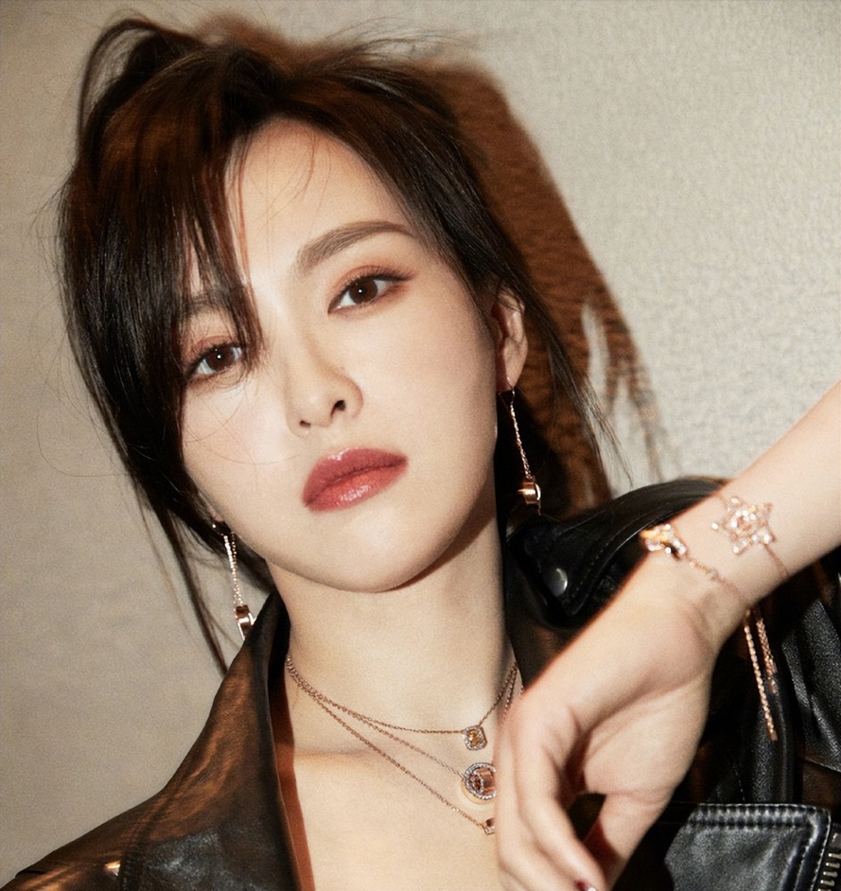 而唐嫣自身也多少有点儿问题,她本人现在不愿意在上海之外的地方工作