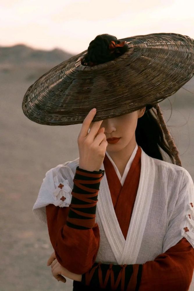 刘诗诗红衣女侠古风造型惊艳四起壁纸背景分享