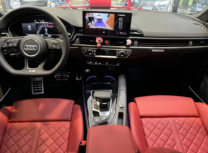 实拍奥迪s4:外观简单 内饰豪华,3.0t引擎 四驱,这价咋样?_腾讯新闻