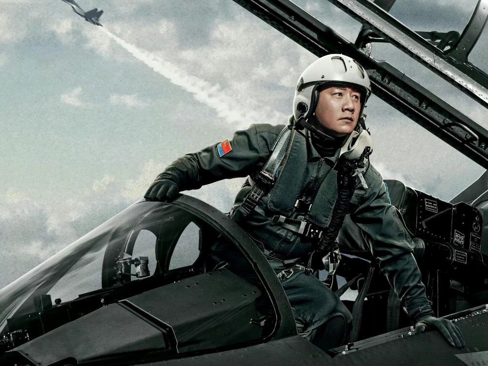 图片:1999年《冲天飞豹》中的剧照,胡军饰演试飞员.