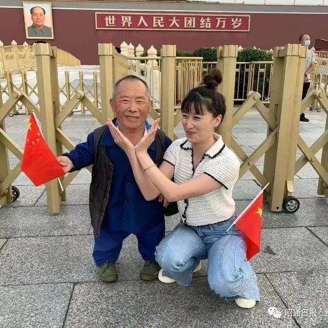 西夏文殘碑等文物來滬，見證一段神秘燦爛的歷史七年級下冊地理電子書人教版