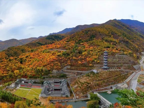 房山等区的郊区道路近期发生多起这类事故，这些提醒请收好