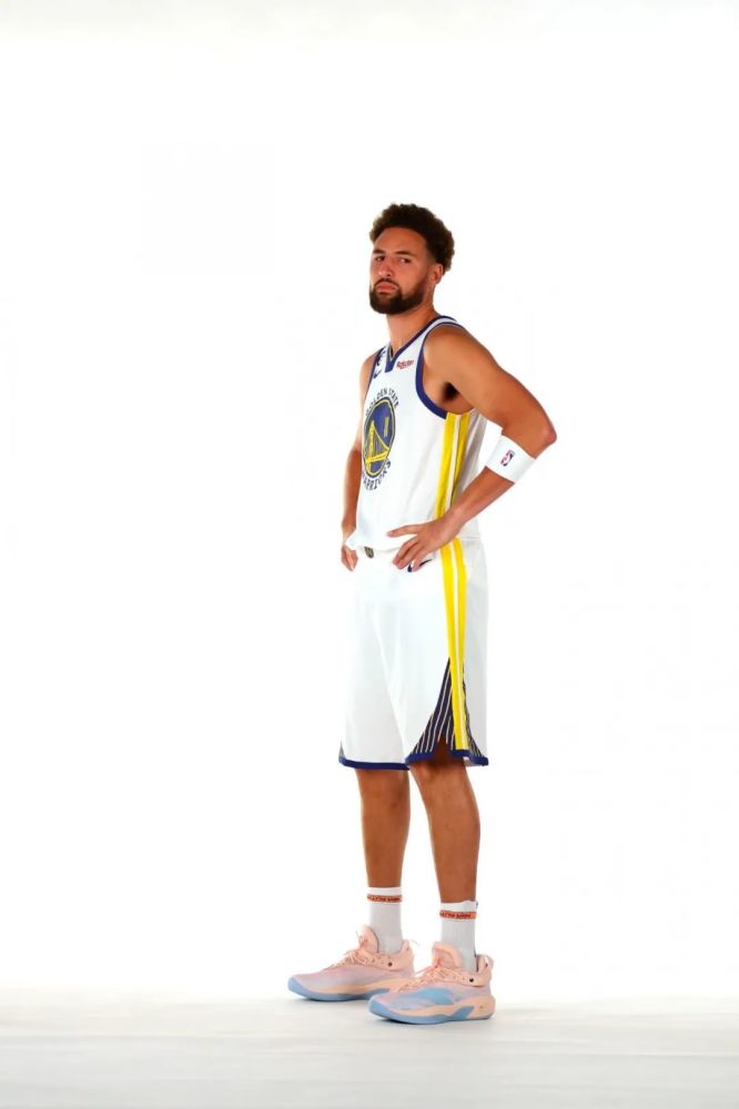 勇士定妆照来了!_腾讯新闻