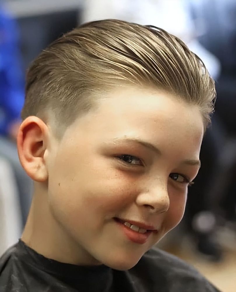 11岁男学生帅气发型图片