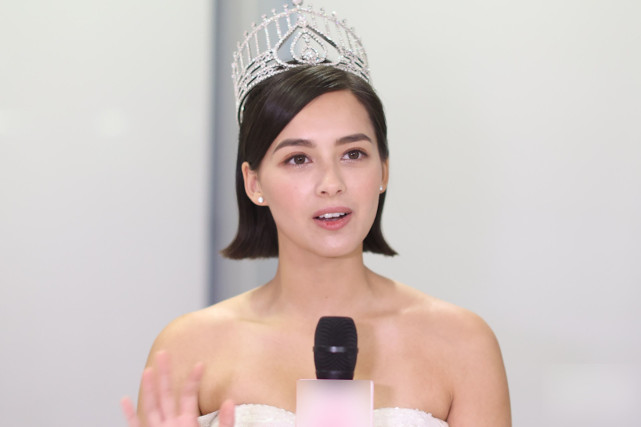 港姐新三甲出炉,卸任的谢嘉怡突然变得绝美动人,越看越顺眼-腾讯新闻