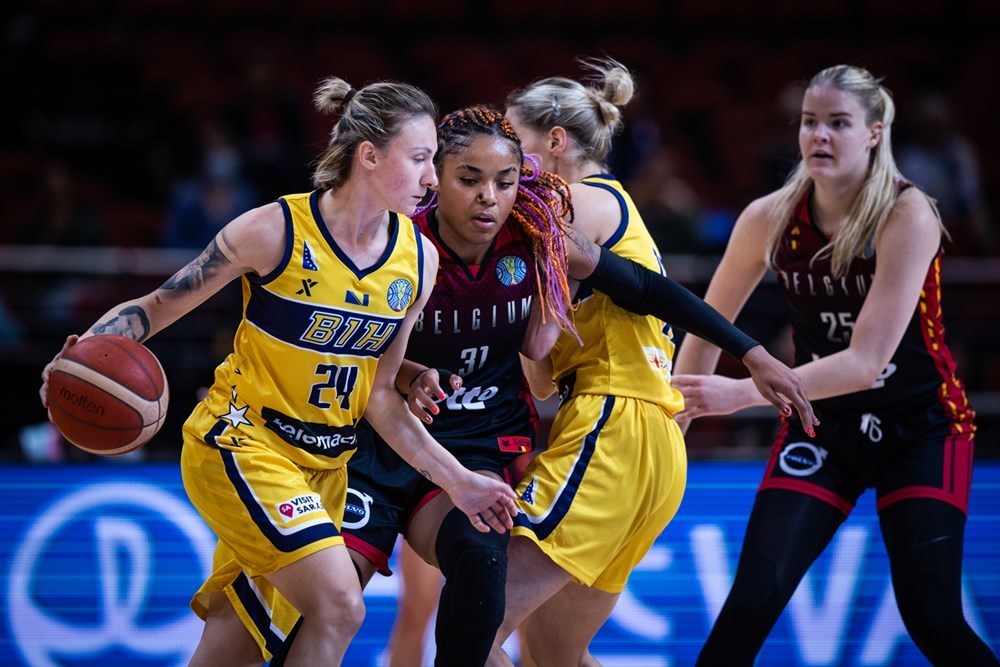 比利时女篮30分大胜三胜一负昂首出线波黑女篮四连败无缘晋级