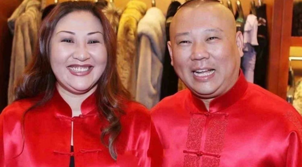 看得出,陶阳自从加入德云社后过得不错.郭德纲和老婆王惠一起