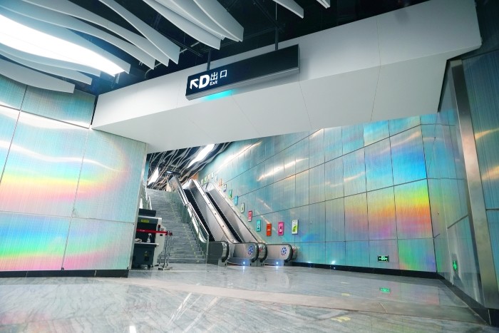 “彩虹”上线！广州地铁八号线彩虹桥站即将开通_腾讯新闻