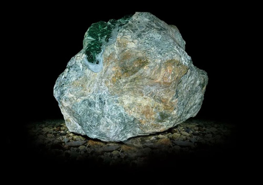 乐享云南丨石·德宏翡翠玉石_腾讯新闻