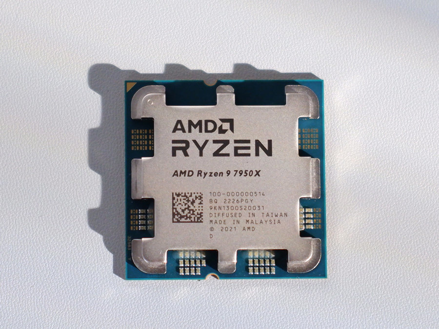 AMD锐龙9 7950X首发评测：Zen 4出击，多核心性能依旧锐不可当！_腾讯新闻