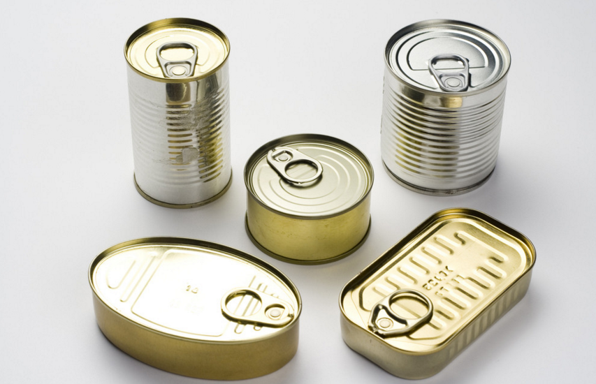 在半个世纪以前,当一个人被告知这个黑灰色的铁罐头是一种食物,他遭受