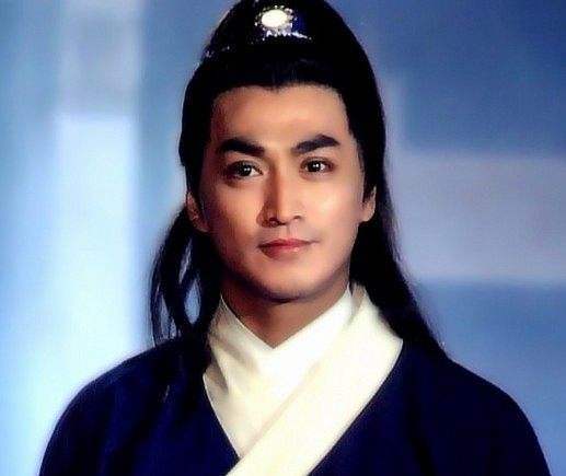 初代古装男神何家劲:爱国守法,有情有义,戏里戏外都是大侠