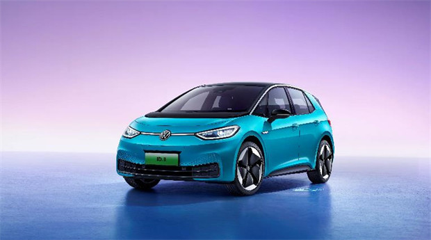 中国汽研首个新能源车60KM/H翻滚测试上汽大众ID.3全优通过