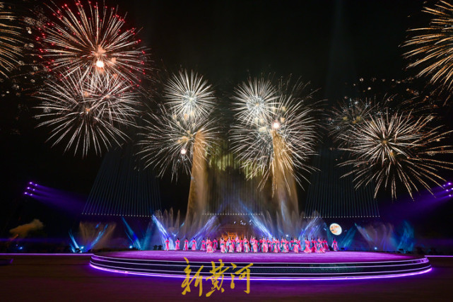 灯光水幕无人机焰火尼山圣境上演沉浸式光影秀