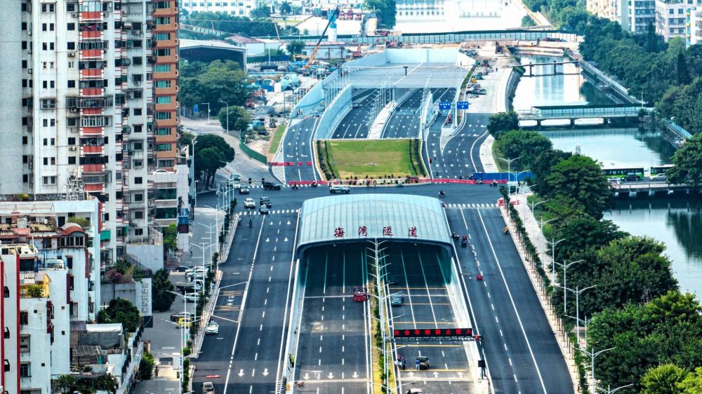 7分钟车程贯通一湾两岸汕头海湾隧道9月28日开通运行