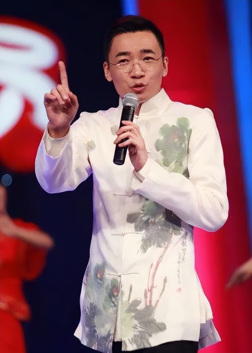 央视主持人高博被偶遇!